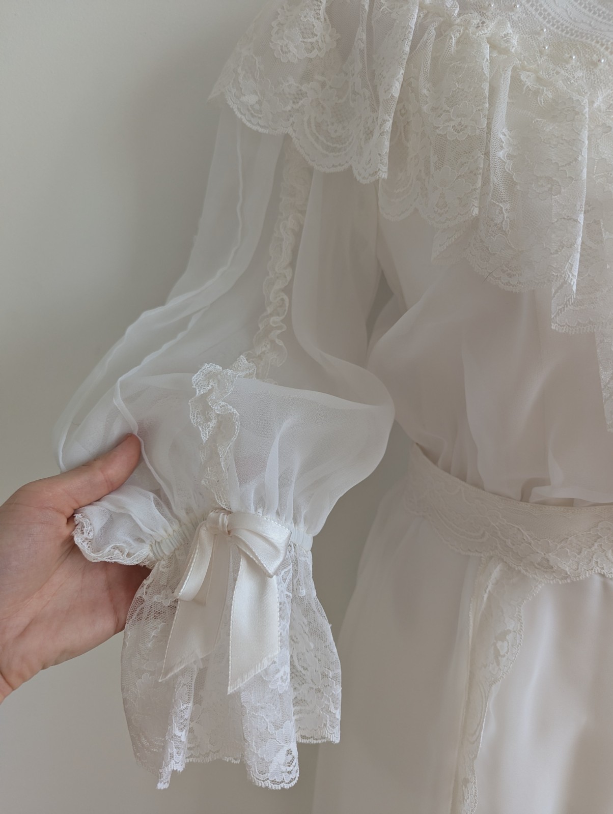 VTG Ethereal 1970s Ruffle Lace High Neck White Prairie Dress / Wedding Gown 4