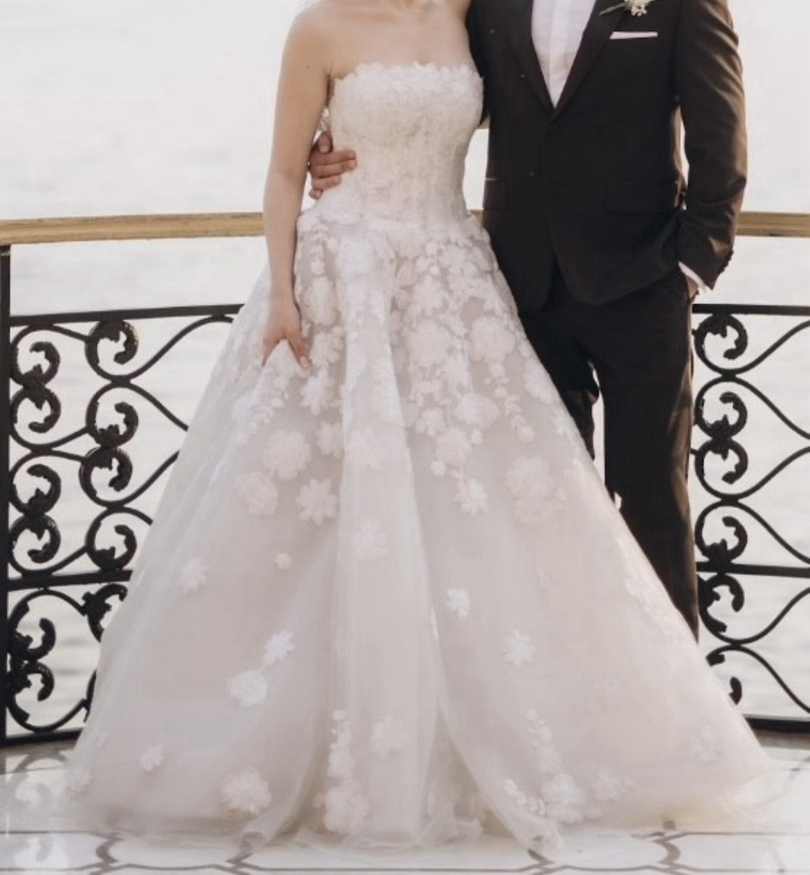 2024 Anne Barge Berkshire Wedding Dress With Custom Unbranded Veil
