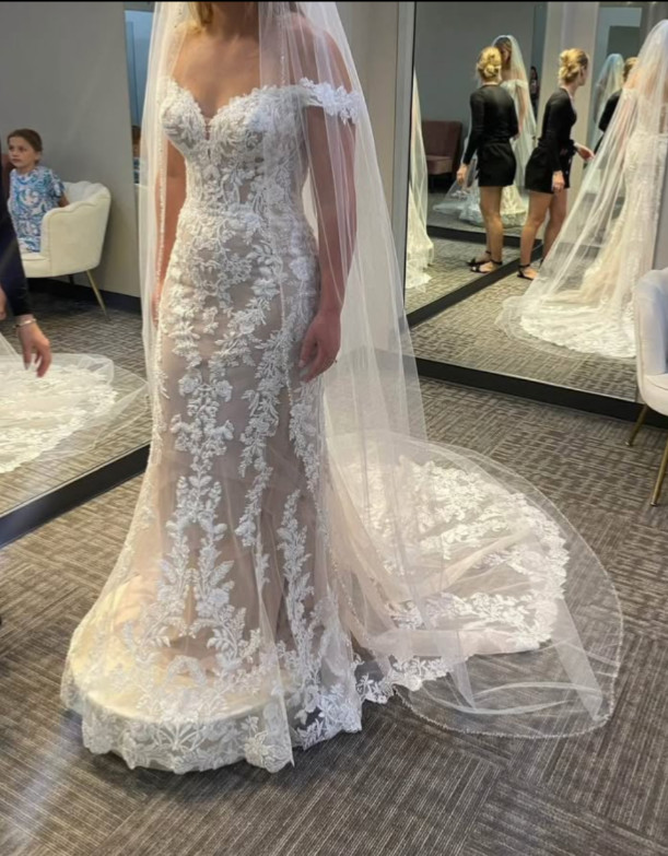NEW Wedding dress – Size 6, fits like a size 4 in normal dresses. NOT altered