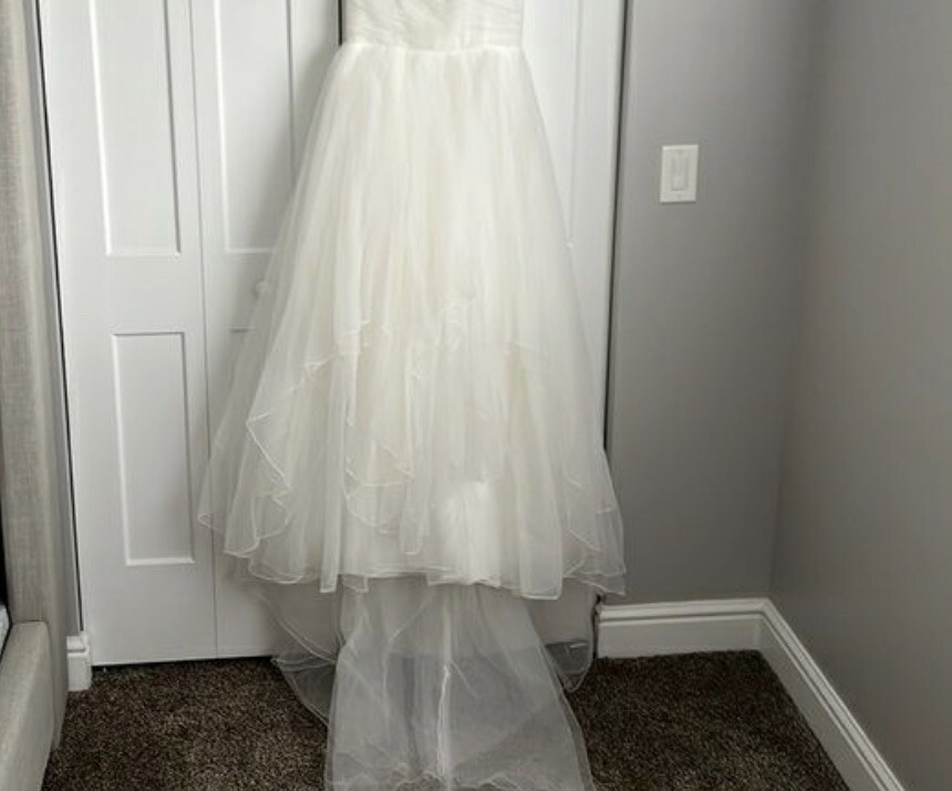 Vow’d Ivory Wedding Dress 2
