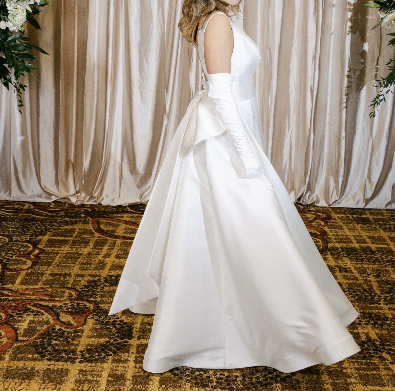 Justin Alexander White Satin Sleeveless Boat Neck Ball Gown Wedding Dress