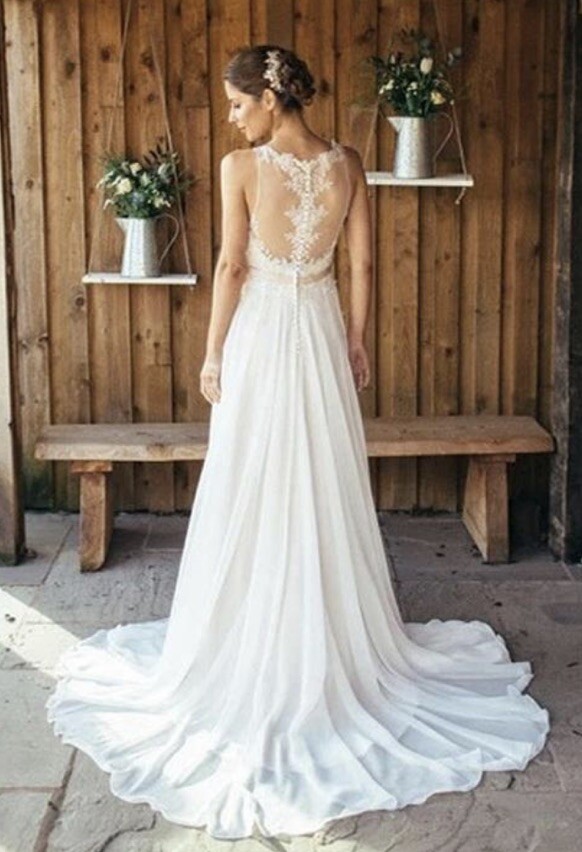 Ivory Beach Wedding Dress Lace Boho Bridal Gown With Train Size 16 US New!!!