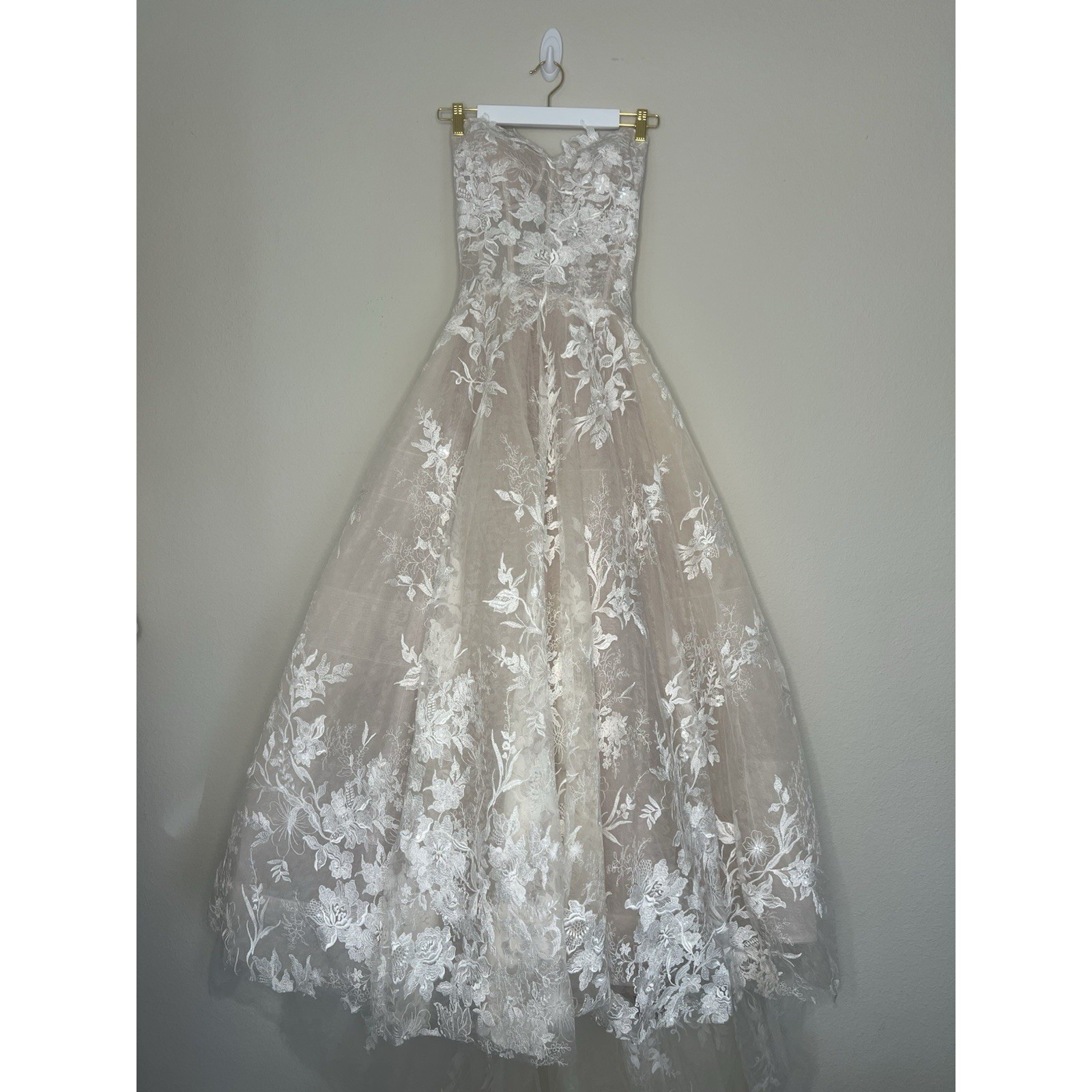 MONIQUE LHUILLIER WEDDING DRESS WITH VEIL FLORAL EXC CONDITIONLACE XXS CORSETTE