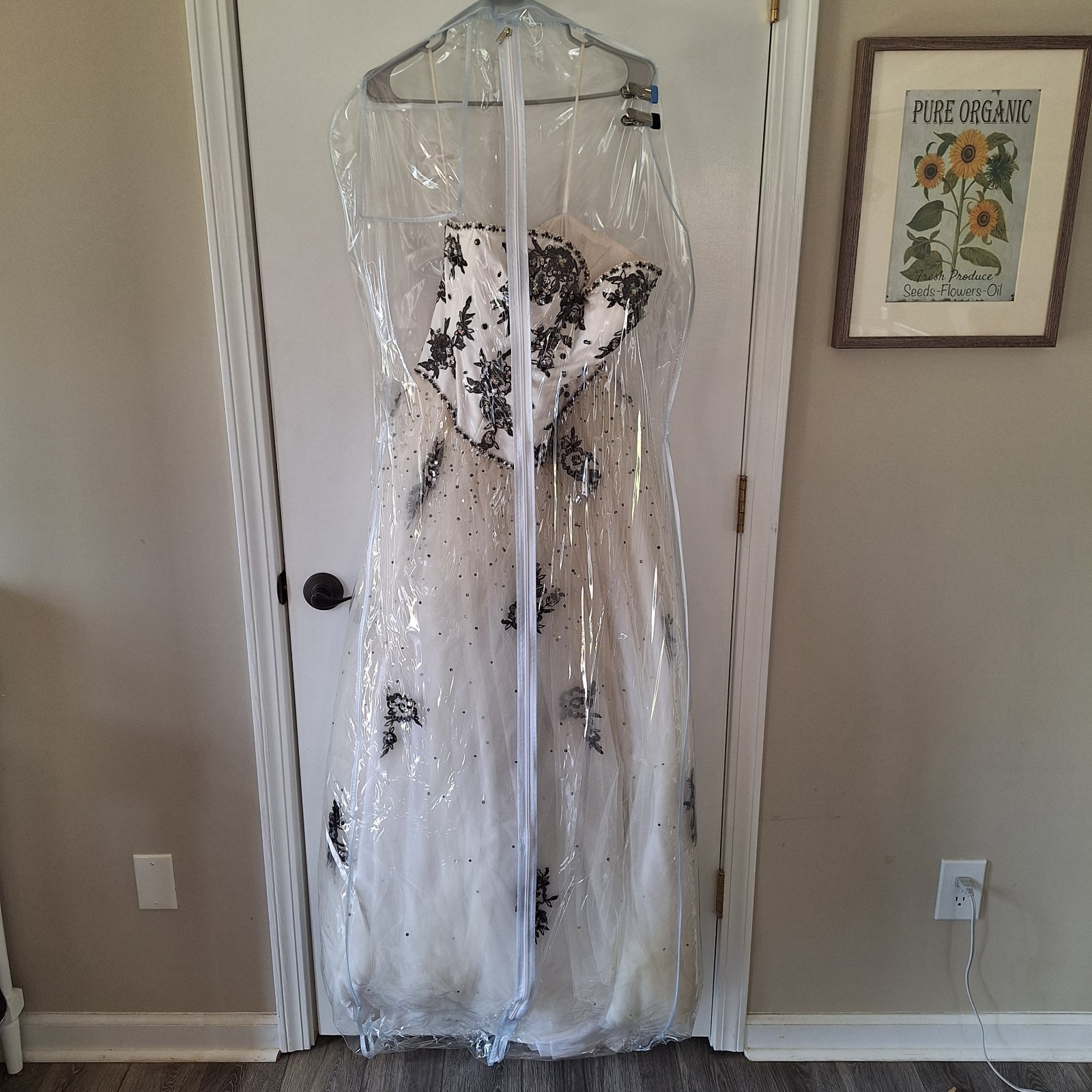 Sz 5/6 Morilee Ball Gown Wedding Dress: Black Embroidery, Corset Back, Tulle