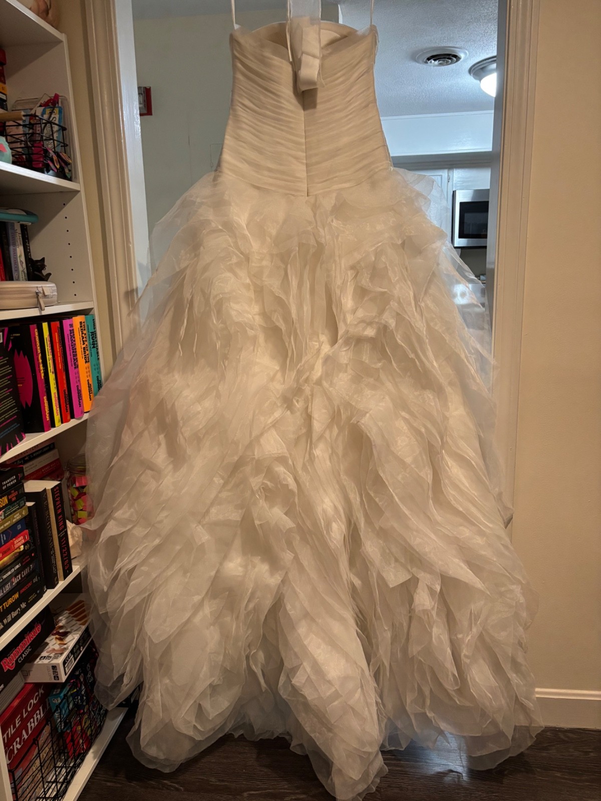 Pronovias Noray Unworn/Unaltered Wedding Dress size 10