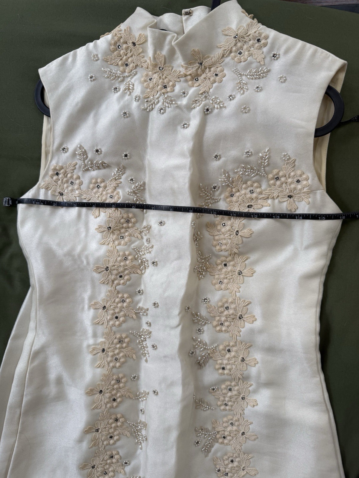Bianchi Ivory High Neck Sleeveless vintage bridal wedding dress size 0-2