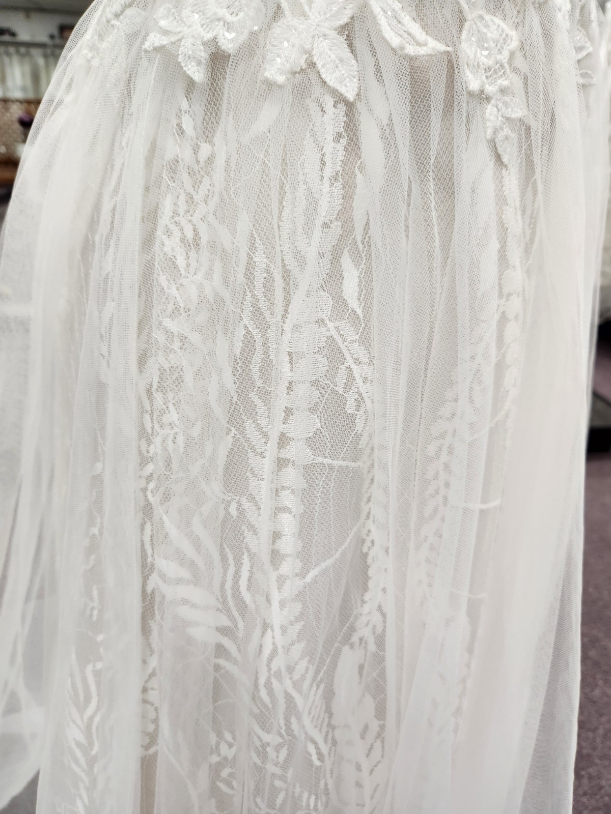 Private Label Shivani Size 8 Ivory/Stone Halter Neck Bridal Gown/Wedding Dress