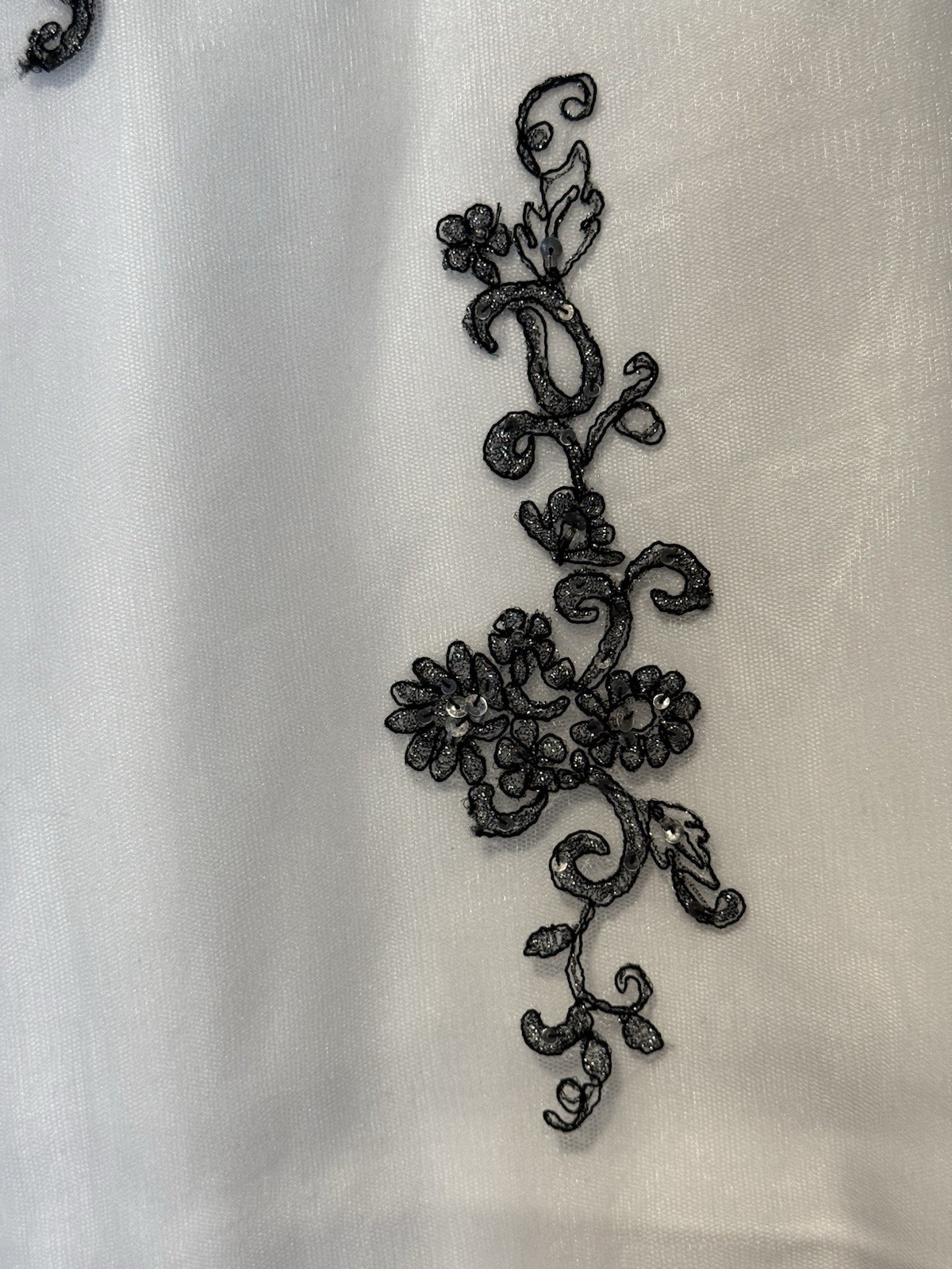 Alfred Angelo Strapless Wedding Gown White Black Embroidered Lace Train Size 4