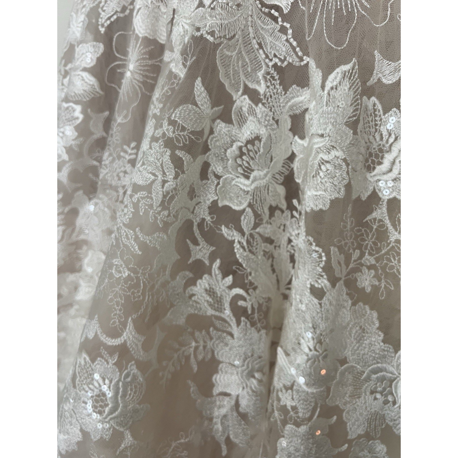 MONIQUE LHUILLIER WEDDING DRESS WITH VEIL FLORAL EXC CONDITIONLACE XXS CORSETTE