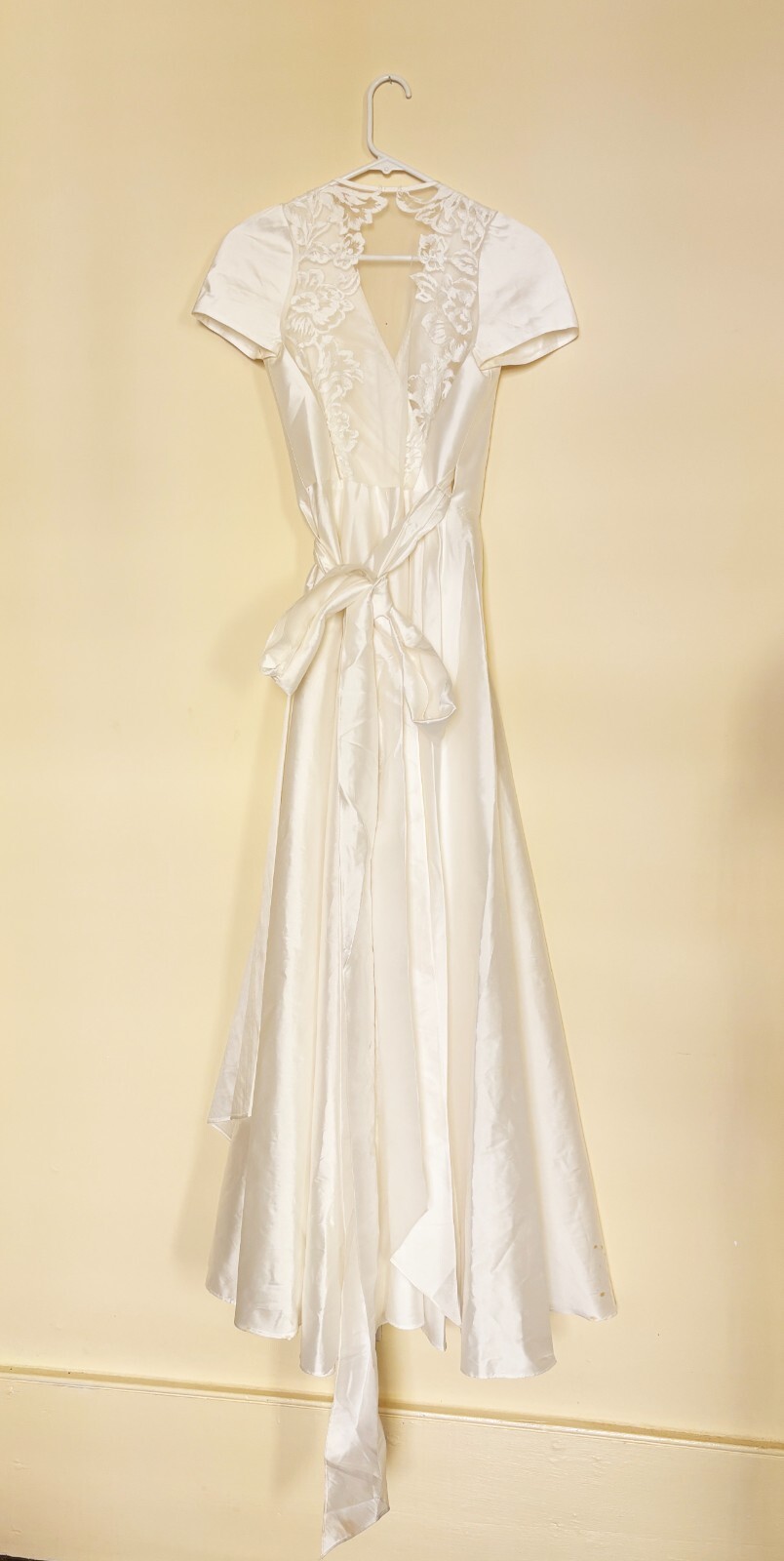 Nouvelle amsale Nic Wrap Ballgown Wedding Dress