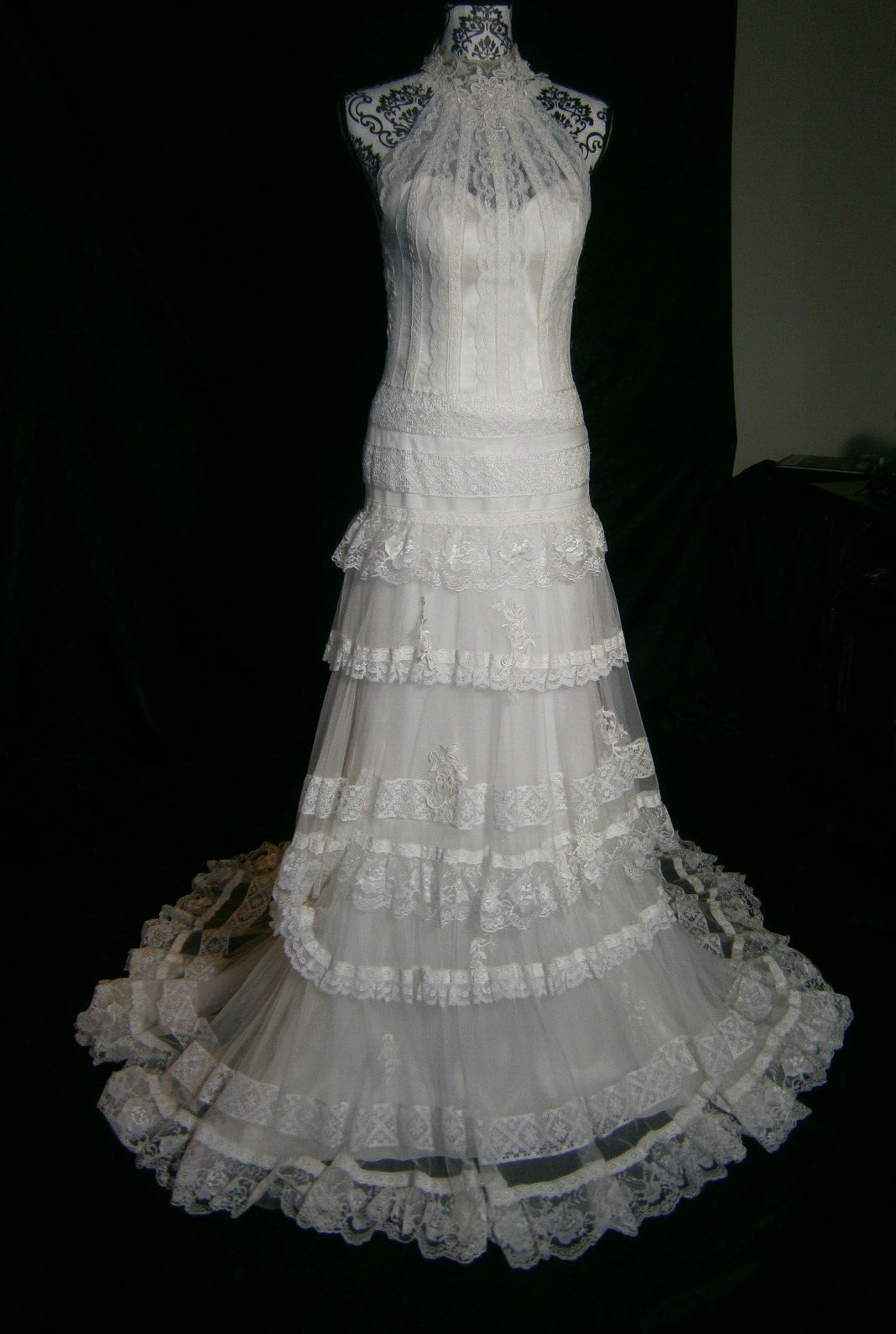 La Sposa Emelina Ivory 0-2 Wedding Dress Princess Lace Illusion Appliques $2,095