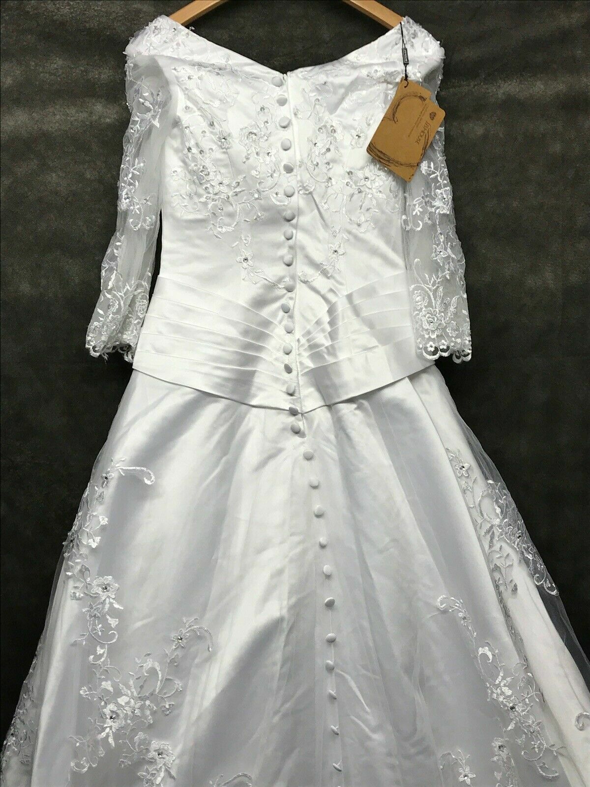JJ’s House Train Tulle Wedding Dress V Neck 3/4 Sleeve White Ball-Gown Size 10 –