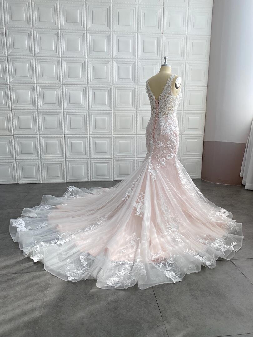 MERMAID WEDDING GOWN Blush lining size 10