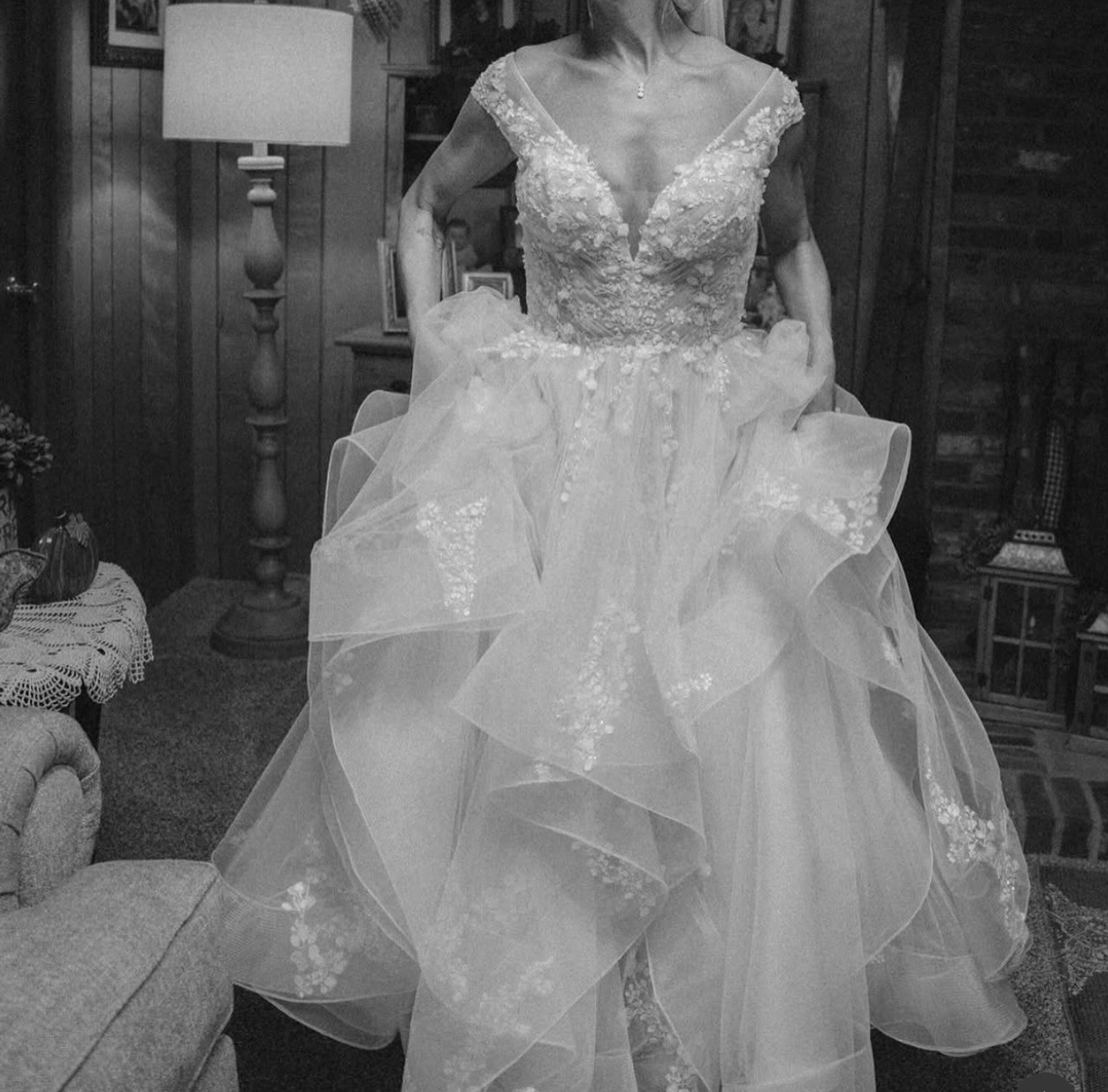 Designer Wedding Gown Martina Liana 1400. Fits A Size 6