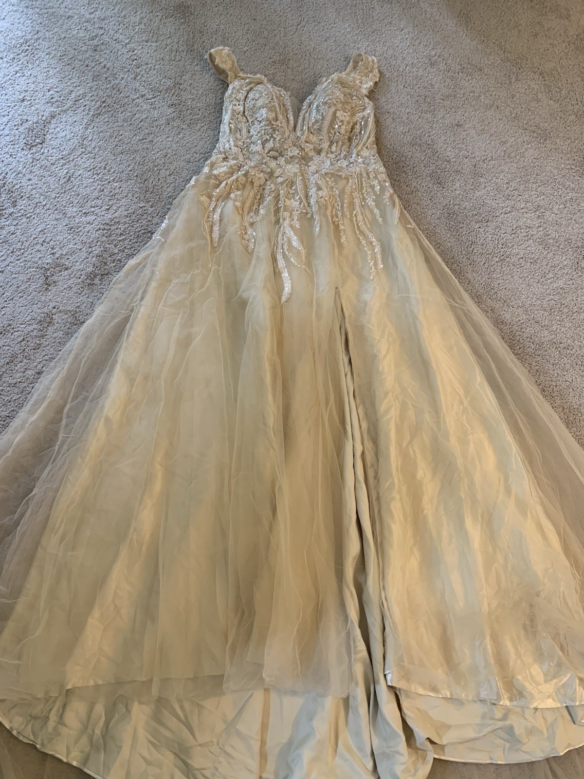 Watters Ivory Lace Beaded A-Line V-Neck Wedding Dress Size 10