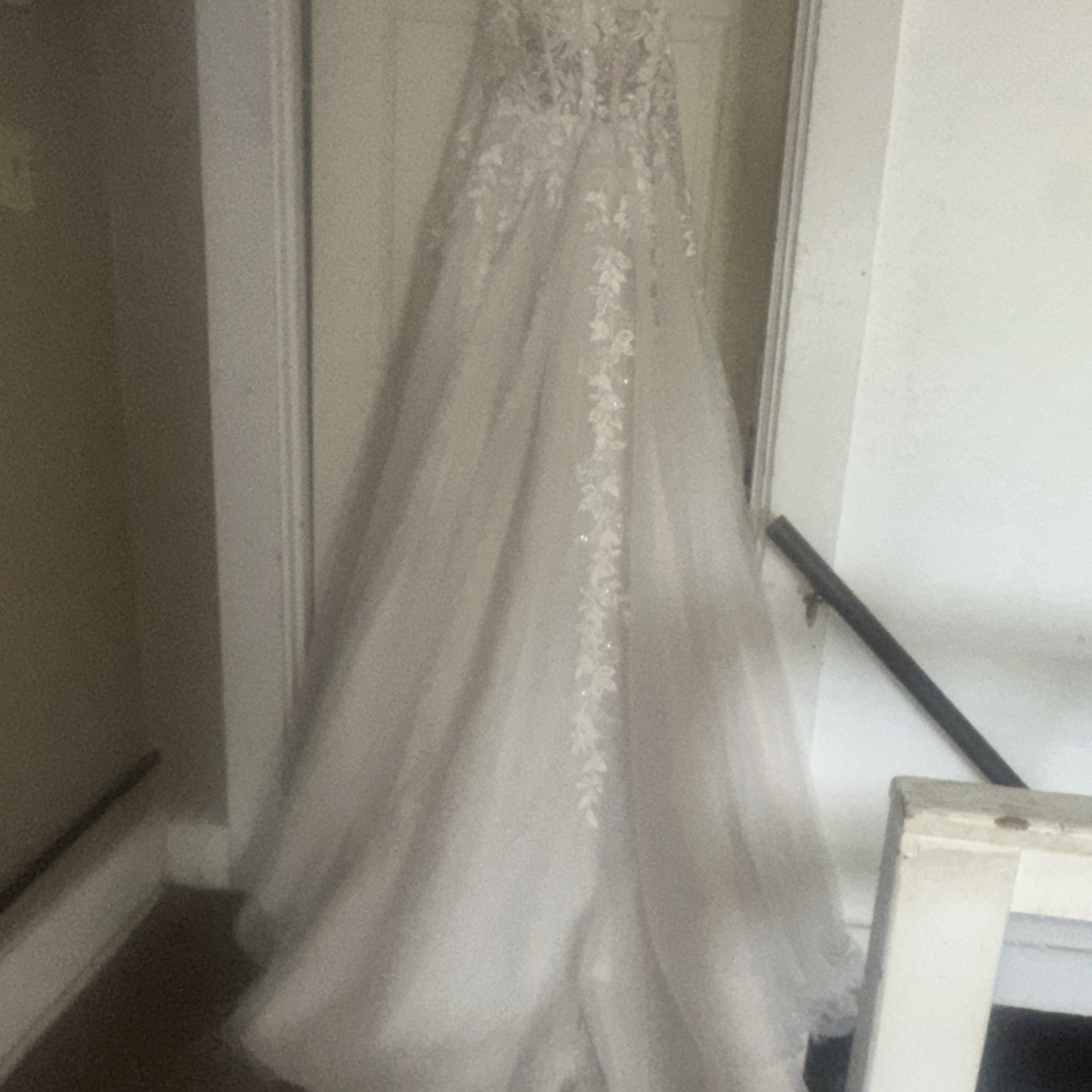 White Sequined Embroidered Ribbed Ball Gown Off White Wedding Dress