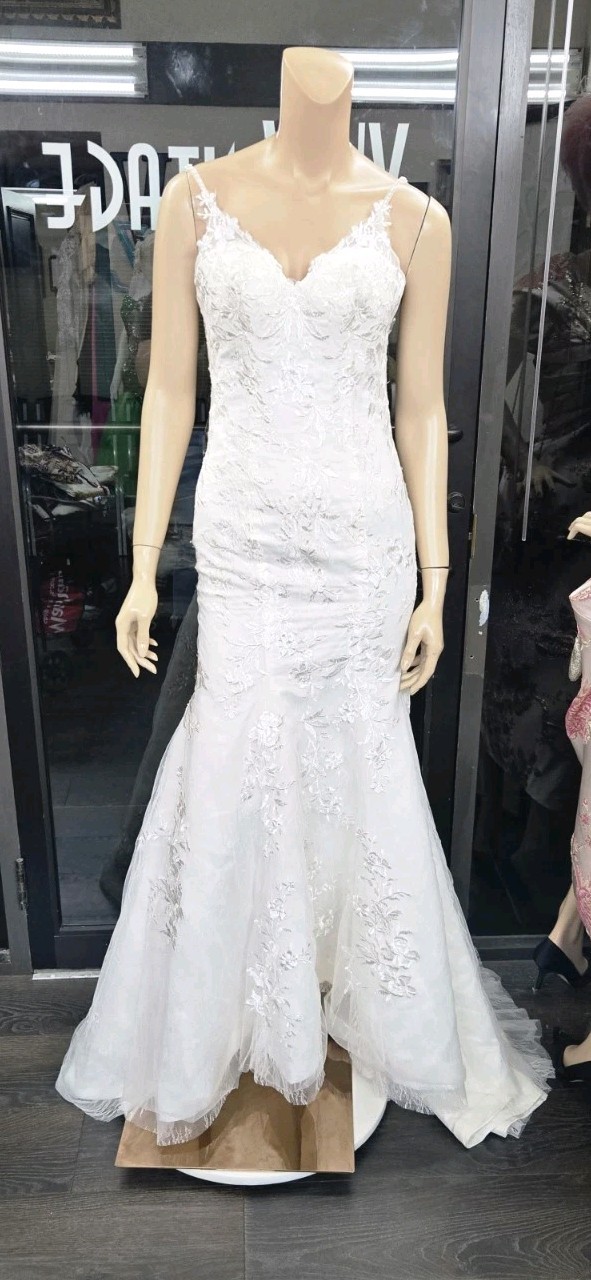 Unbranded Ivory Sweetheart neckline Lace Wedding Dress sz 4