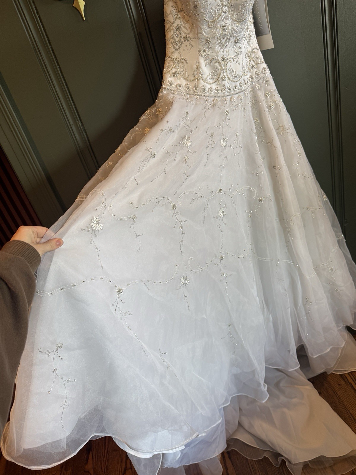 NWT Oleg Cassini White Wedding Dress Size 2 Petite with Gorgeous Beading