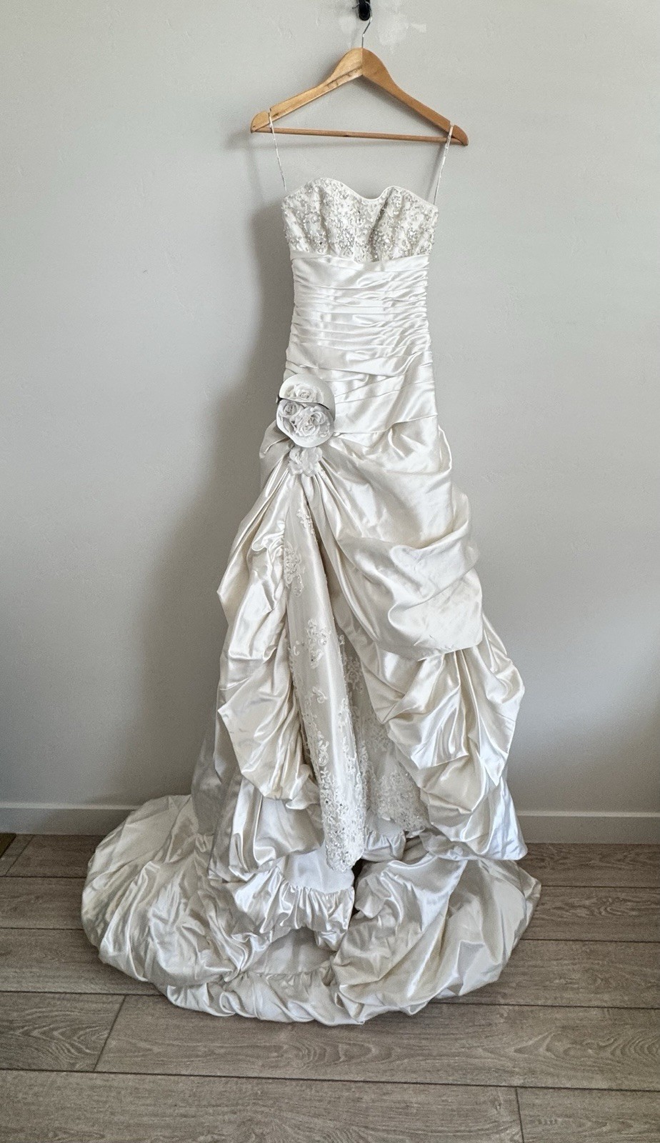 NEW Maggie Sottero A3365 Alabaster Wedding Dress Size 4 Beaded Ball Gown
