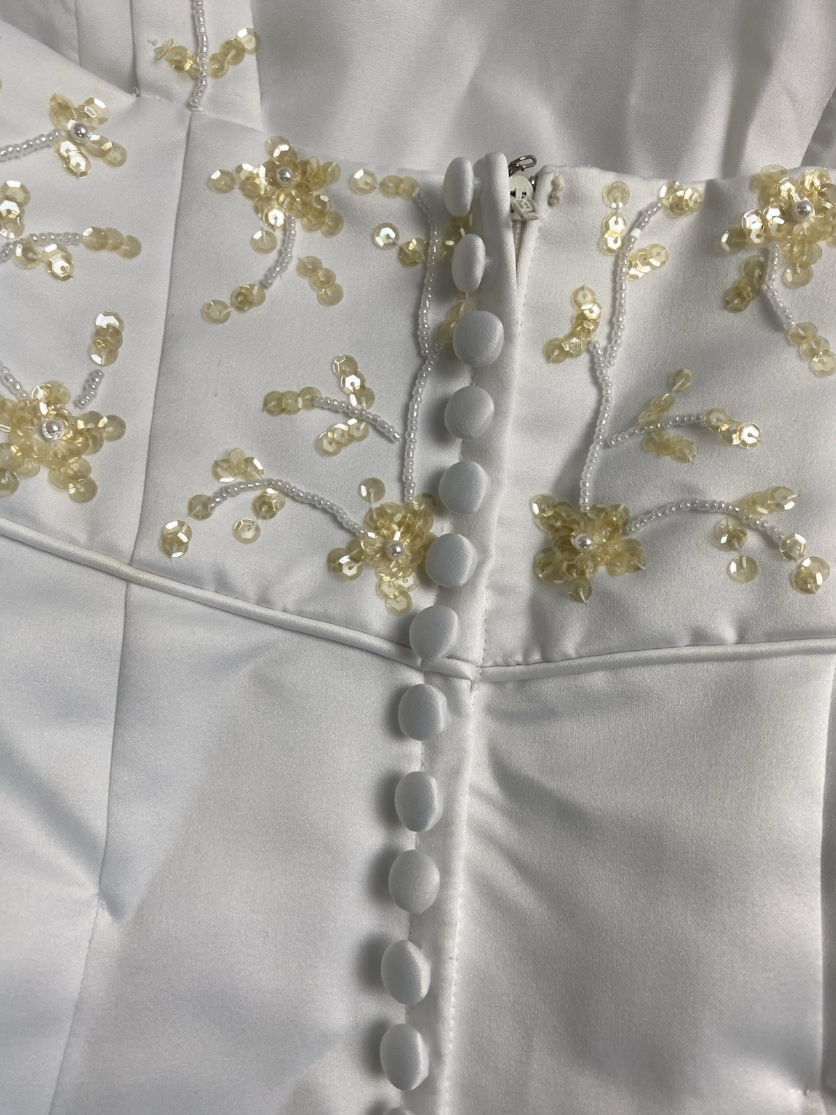 Oleg Cassini Wedding Dress Size 2 Womans White Beaded Sleeveless Ballgown Tulle