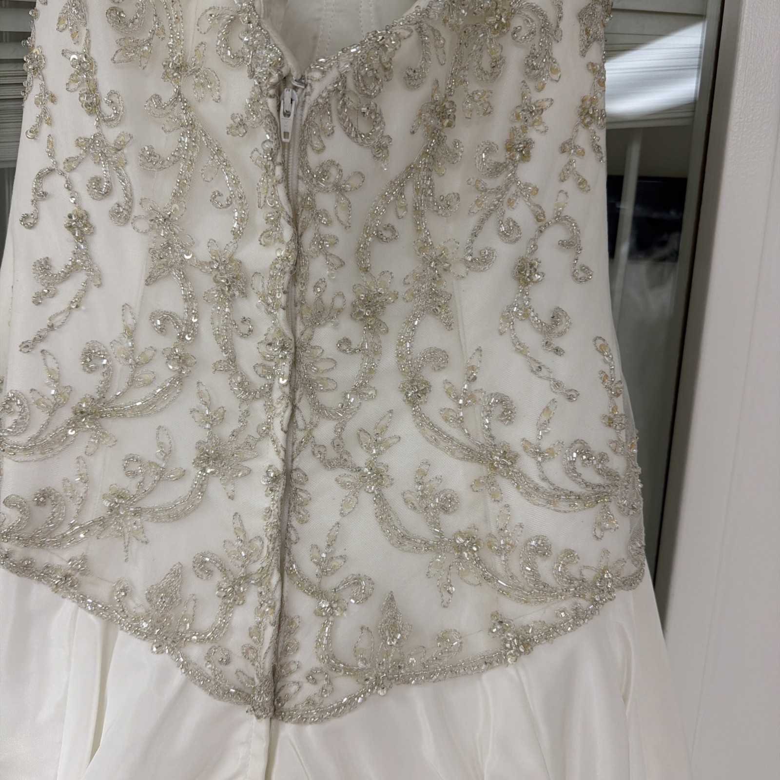 Allure Size 8 Strapless Wedding Dress