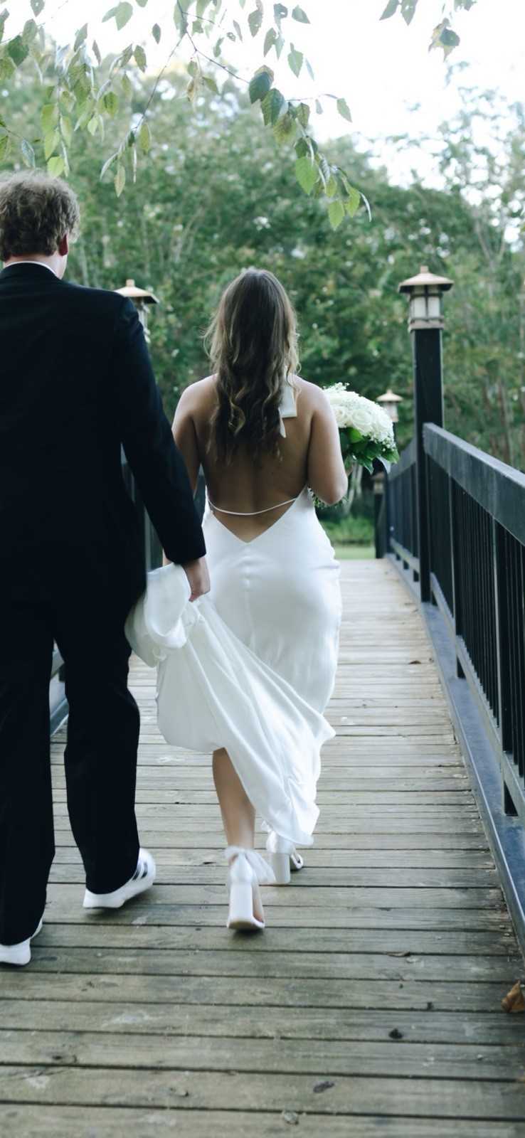 ✨ Grace Loves Lace Goldie Wedding Dress – Size Medium ✨ Selling my Grace Loves