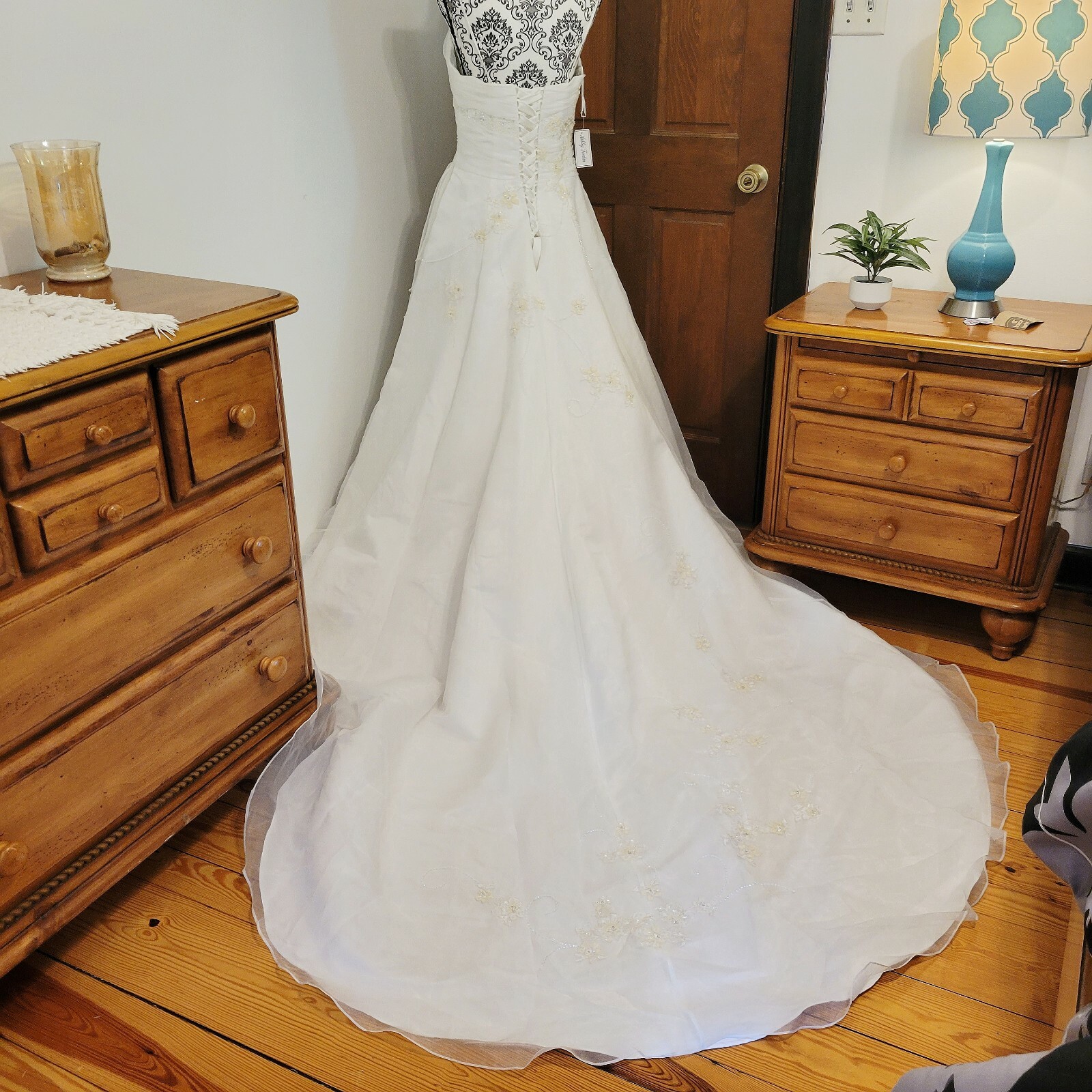 NWT Impression Ashley Jordan Bridal Gown V443 Sz 10
