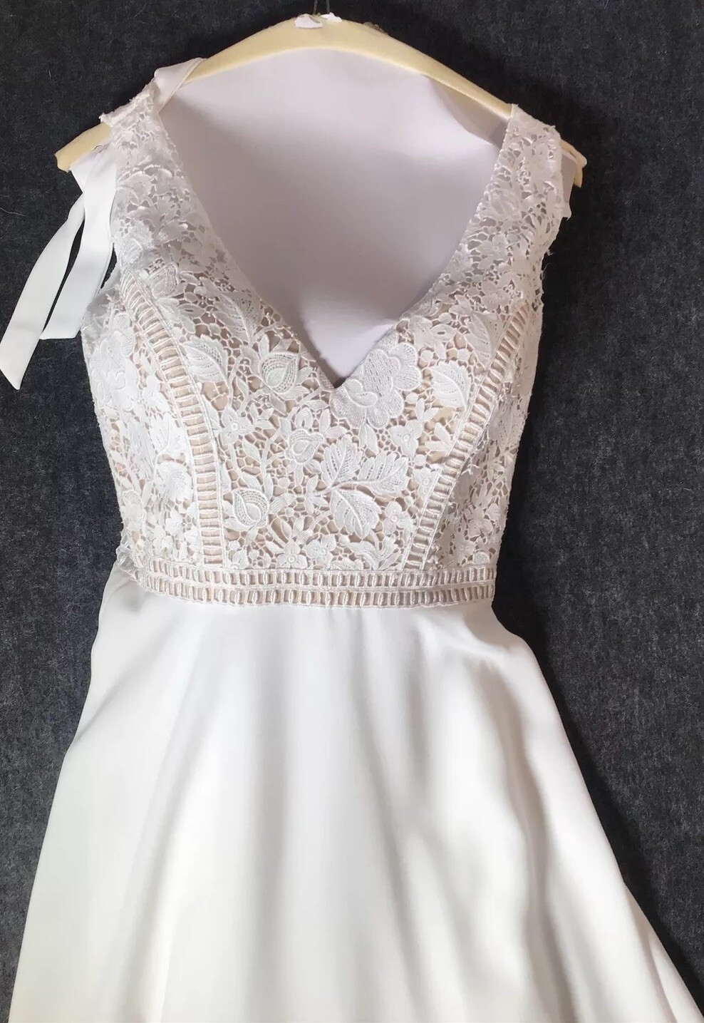 Marylise Embroidered ￼White Wedding Dress