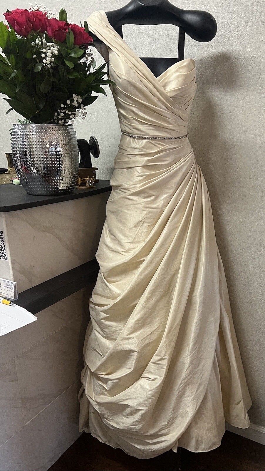 Wtoo Watters Wedding Dress Style Mermaid Long Formal Ivory Size 6 Off Shoulder