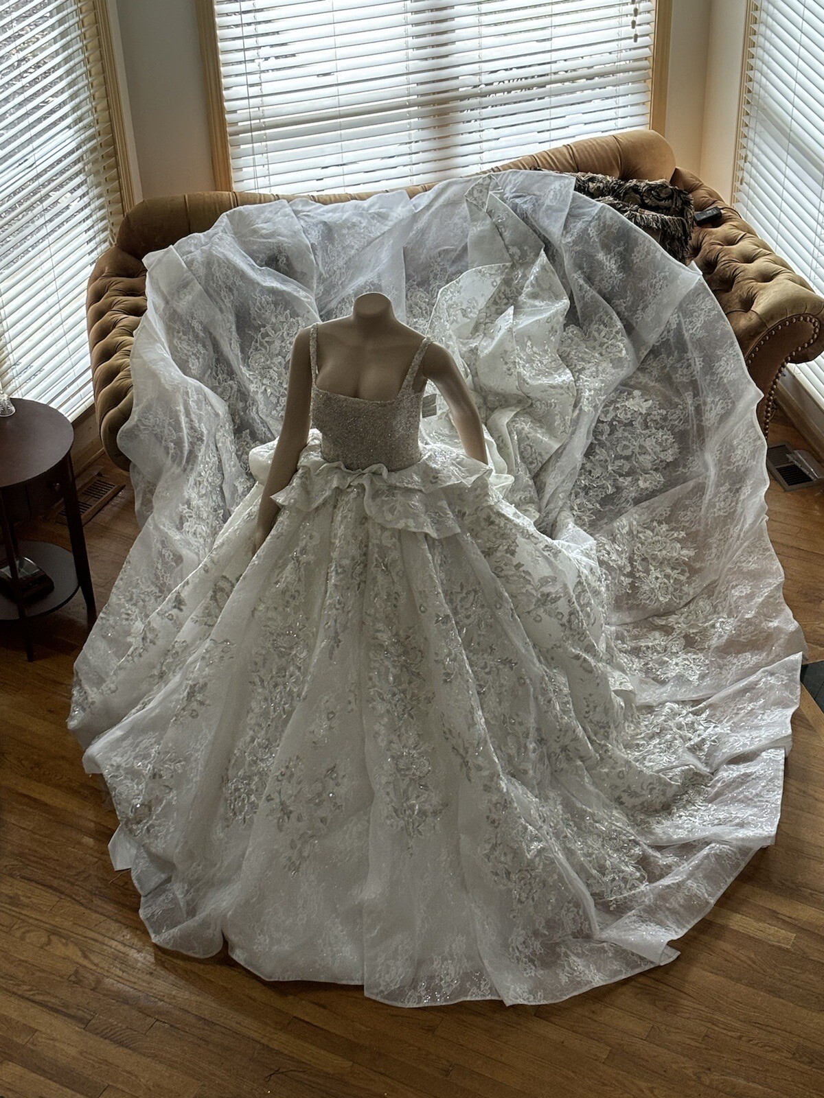 European Princess Wedding Gown. Size 8-12. Corset Tie. Beautiful Long Train