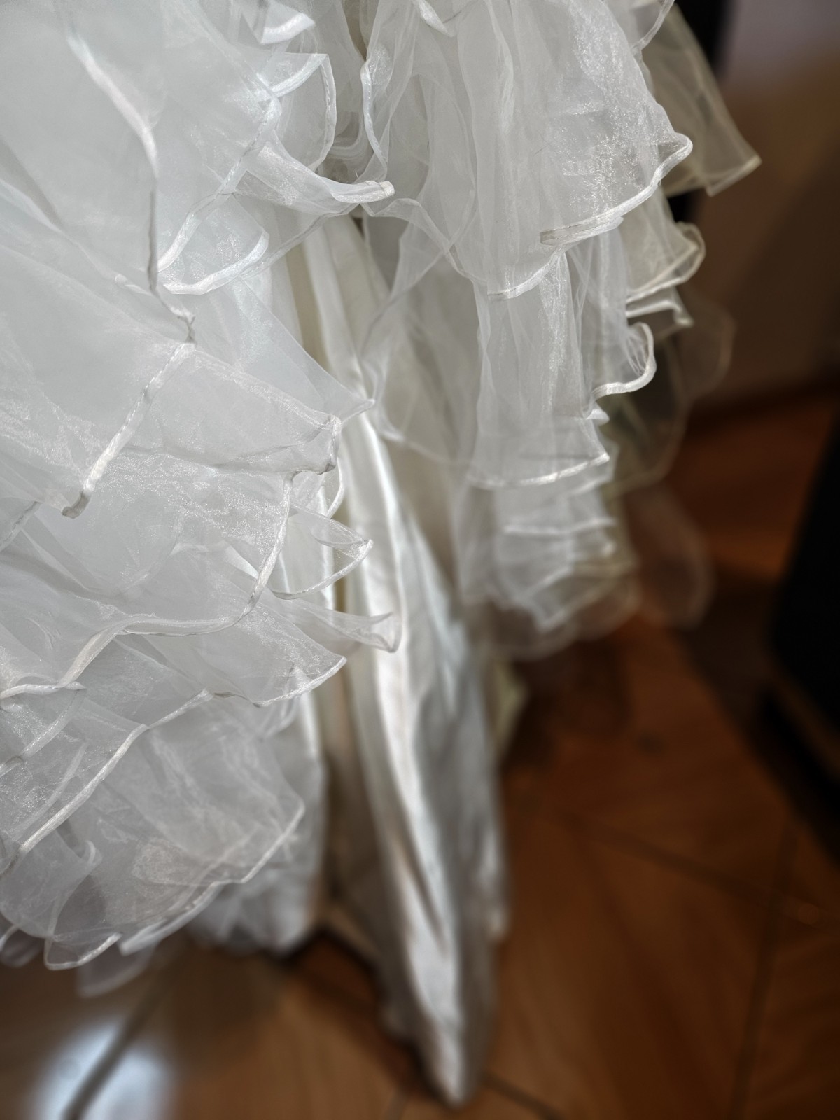 Heavily Beaded Strapless Wedding Dress Custom Size 6 Ruffled Tulle Skirt