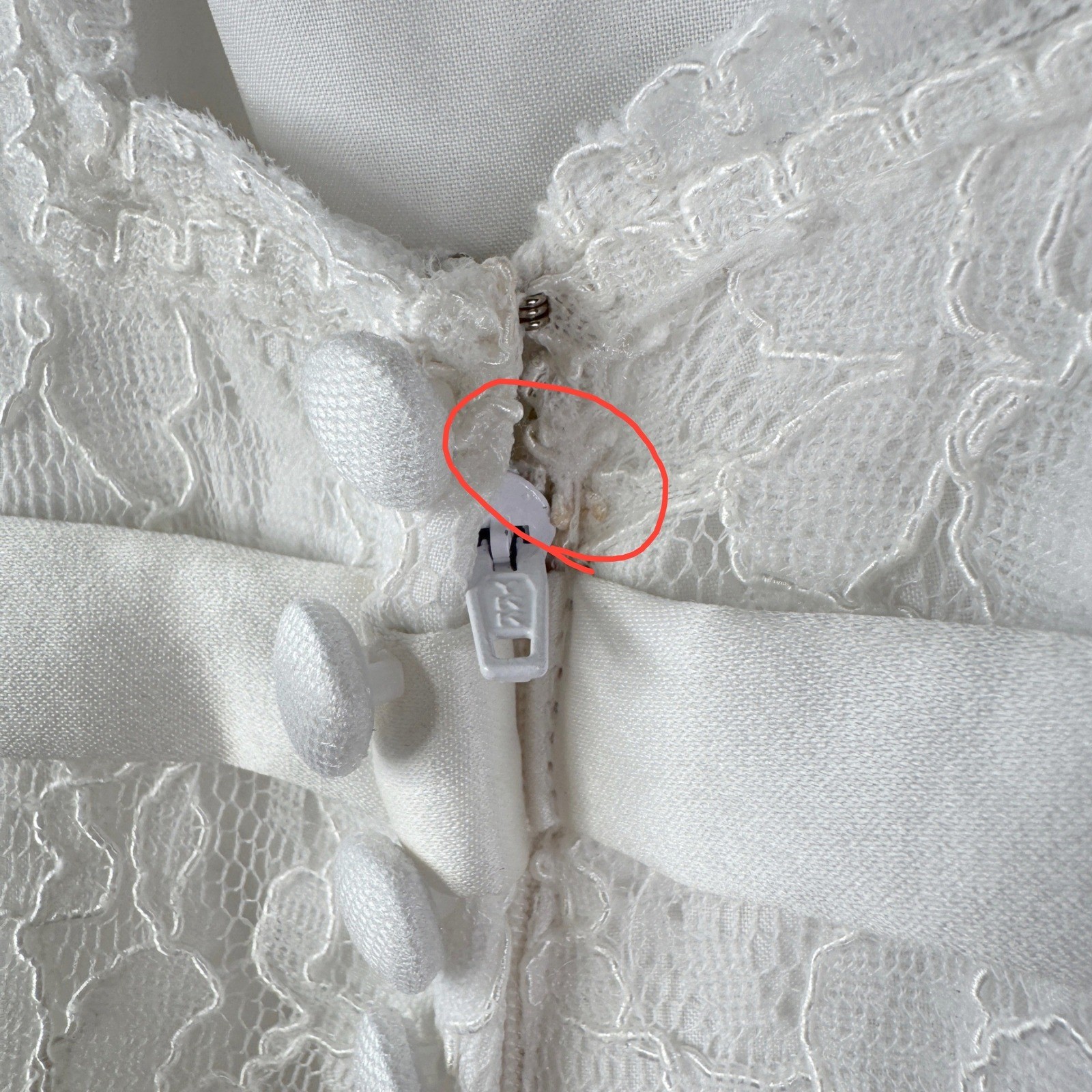 Mori Lee Madeline Gardiner Wedding Dress Lace Beaded Belt V Neck Sleeveless 10