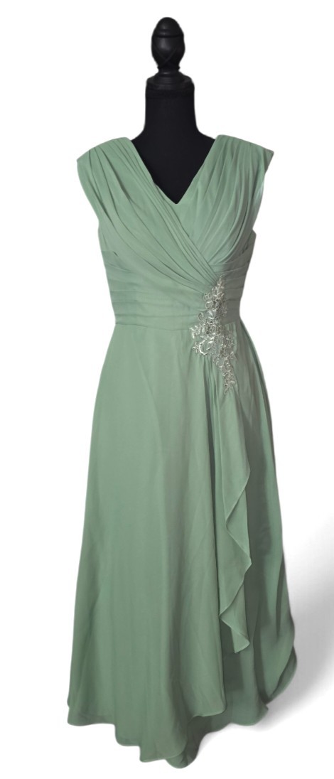Chiffon Mint Green Midi Gown Size Med. New with Tags. Corset Back, Lace Applique