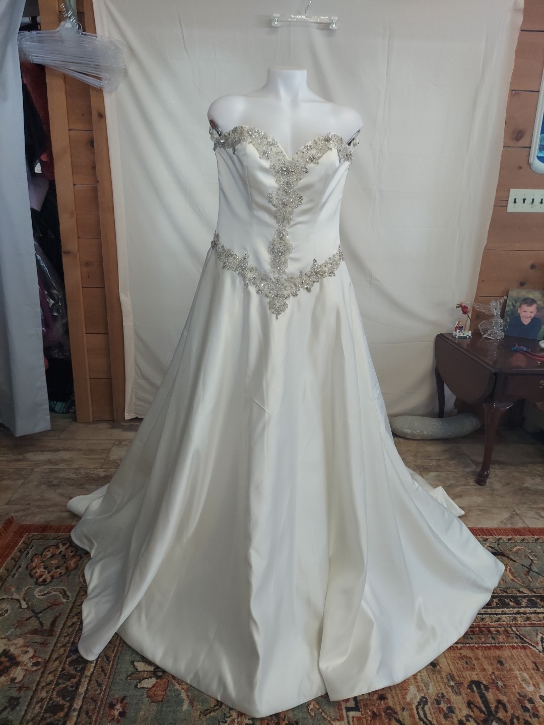 Morilee Satinlook Size16 White Gem Sequin Torso Frt+bk .buttonlook Train.vcup