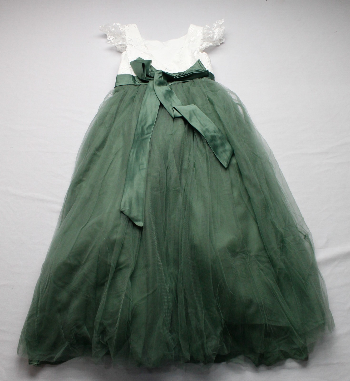Azazie Girls Pookie A-Line Lace Tulle Scoop Neck Dress AP2 Eucalyptus Size: 12