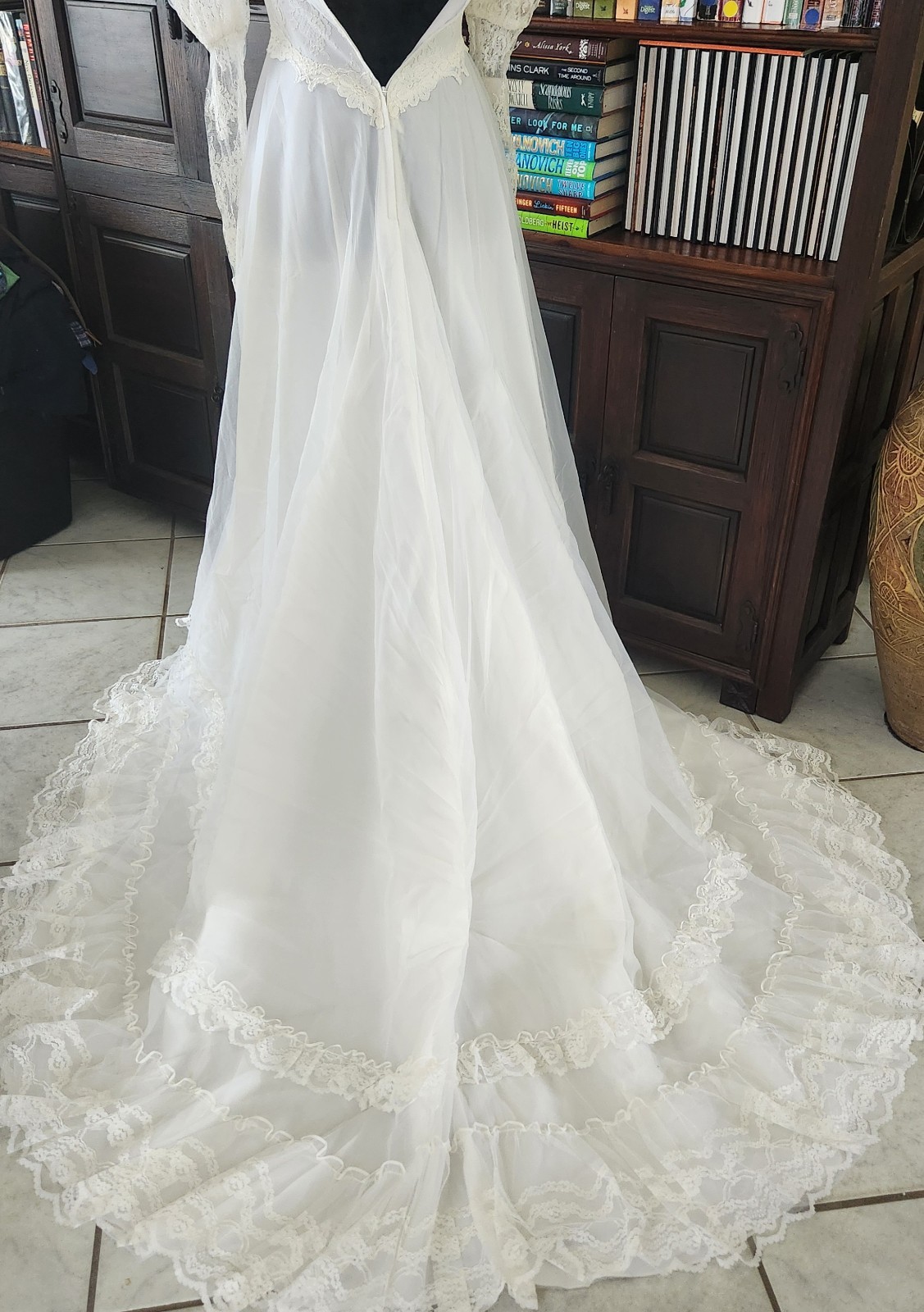 70s Edwardian Style Hi-Neck Puff Sleeve Ruffled Tiered Lace Hem Wedding Dress XS