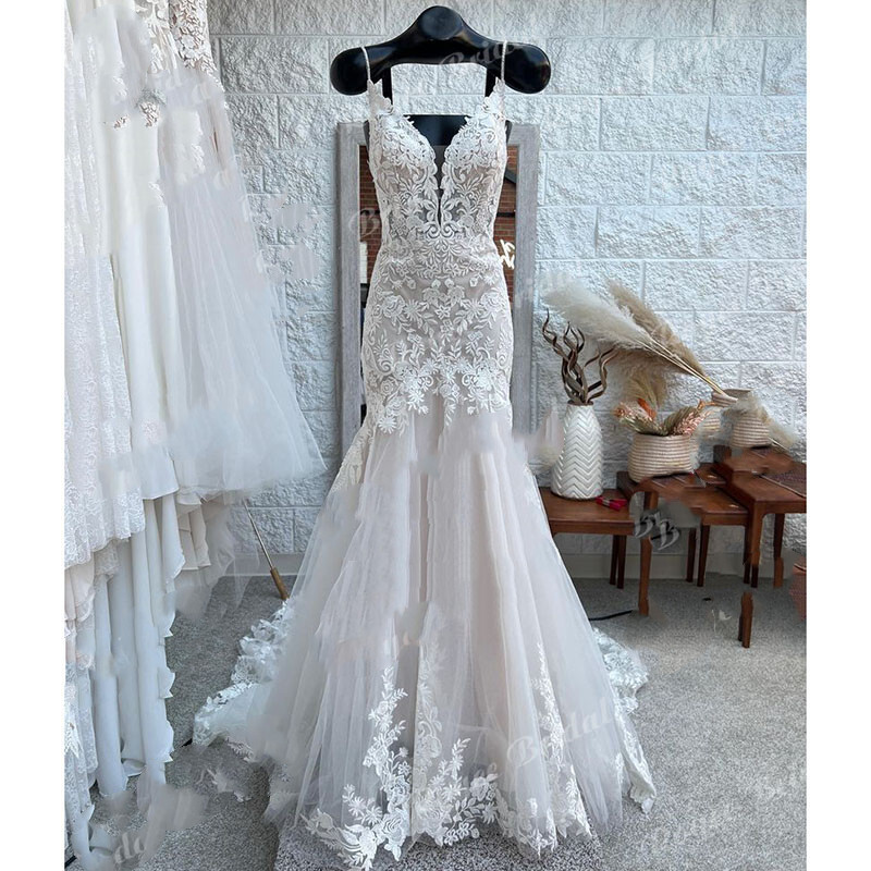 Blush Pink Mermaid Wedding Dresses Spaghetti V-Neck Lace Appliques Bridal Gown