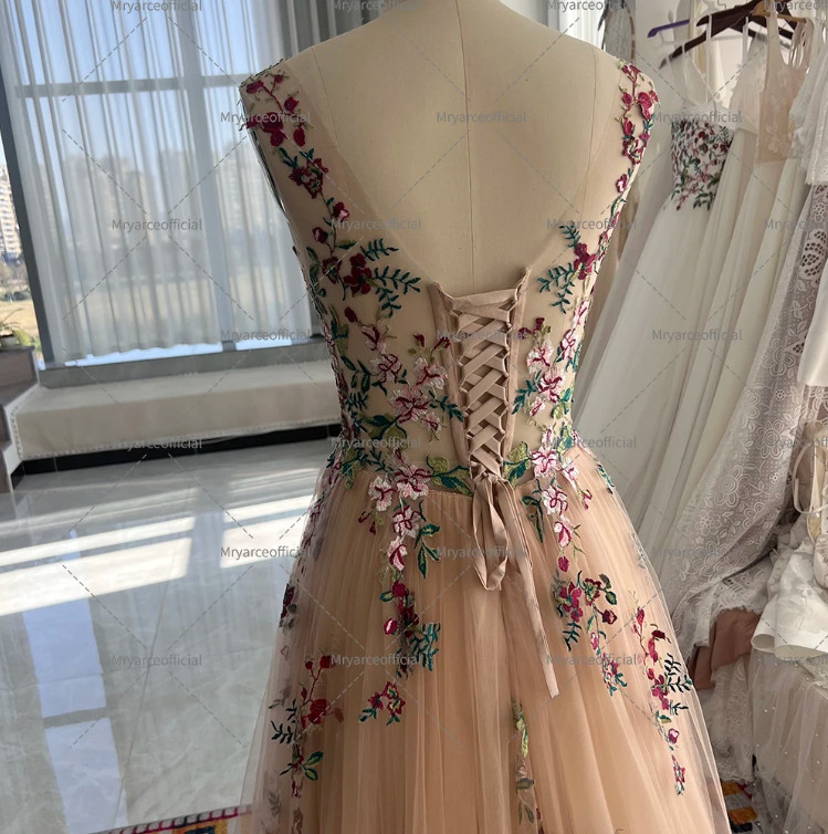Colored Embroidery Floral Wedding Dresses Soft Tulle Champagne Bridal Gowns