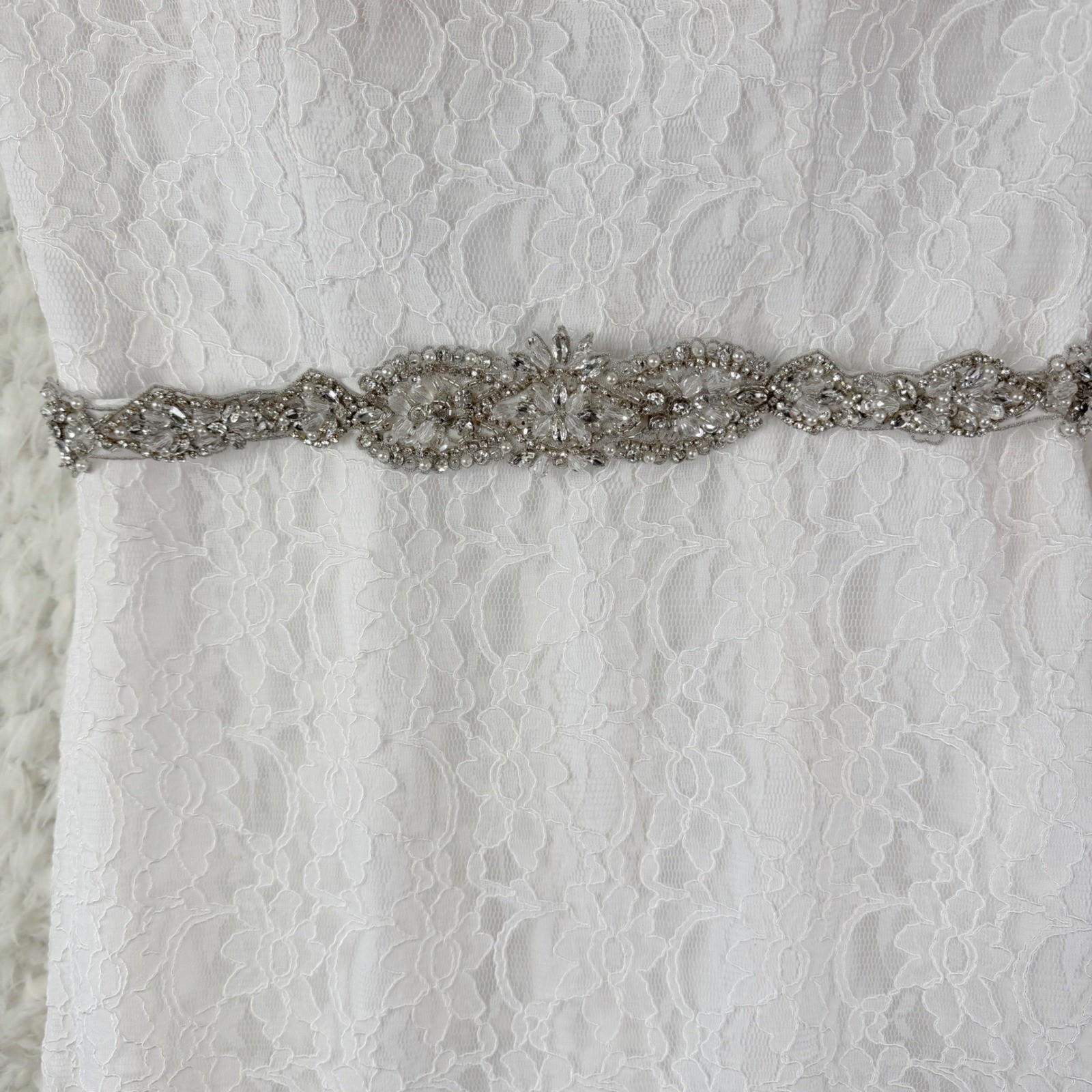Mori Lee Madeline Gardiner Wedding Dress Lace Beaded Belt V Neck Sleeveless 10