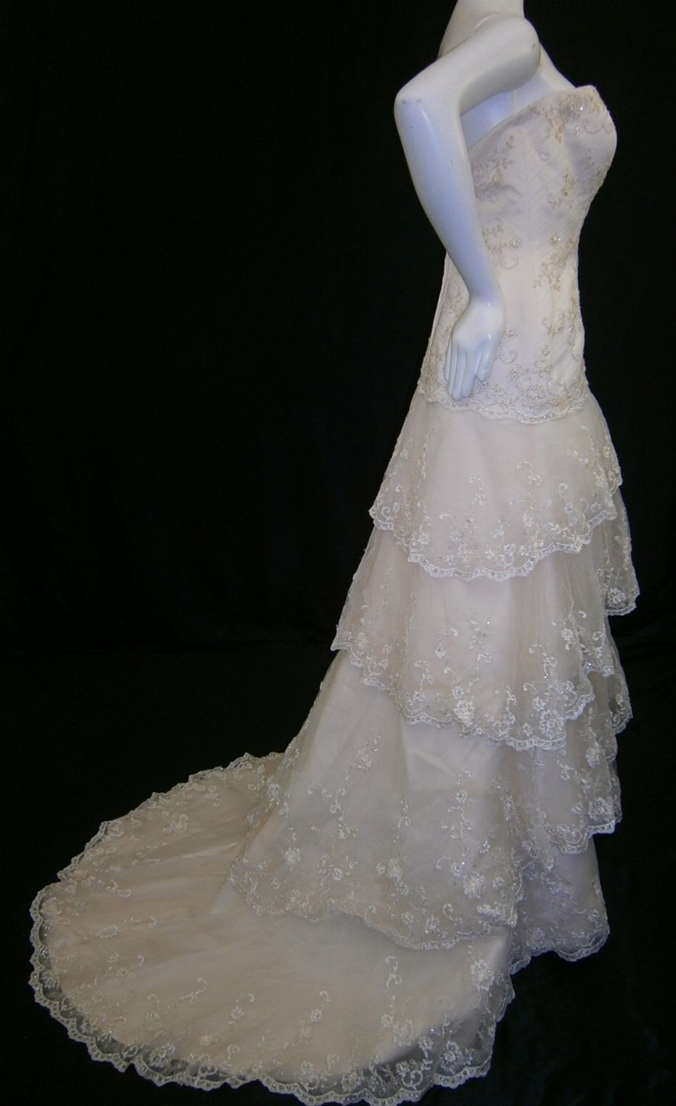 Casablanca Wedding Dress 12 Champagne Gold Asymmetrical Tiers Lace Romantic