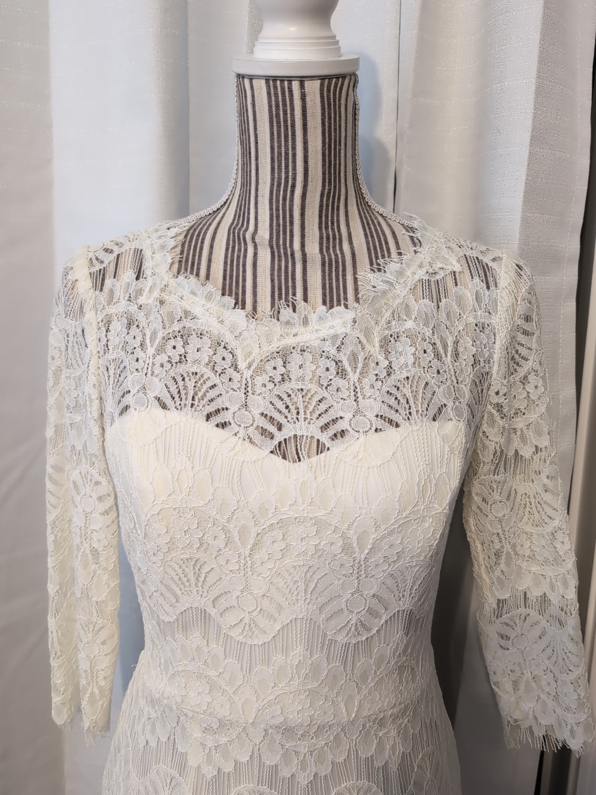 DB Studio David’s Bridal Short Lace Overlay Ivory Wedding Dress 3/4 Sleeve Sz 4