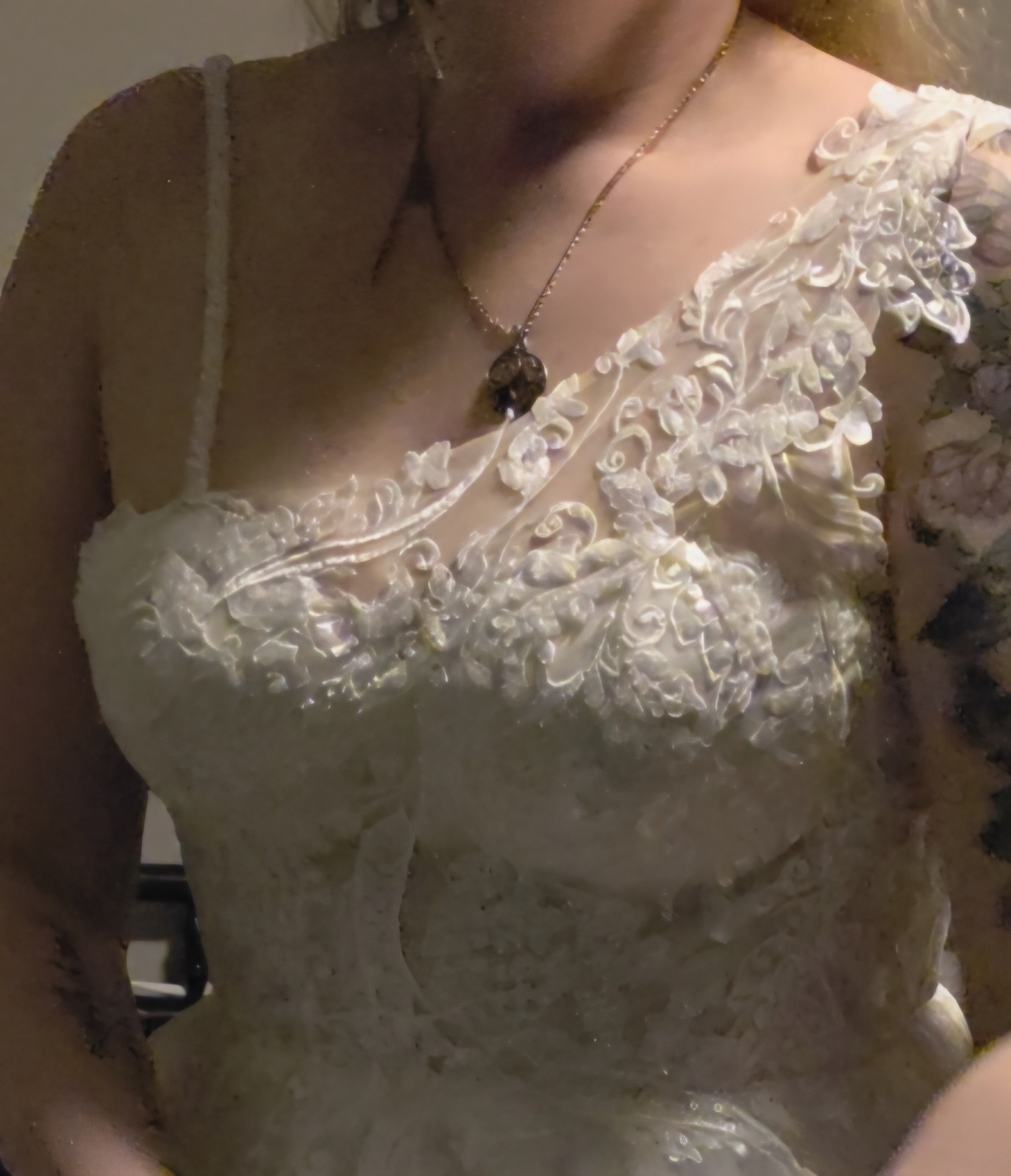 VLADIYAN $699 wedding Gown, Size 10 Tags Attached. Not Altered originally $2240