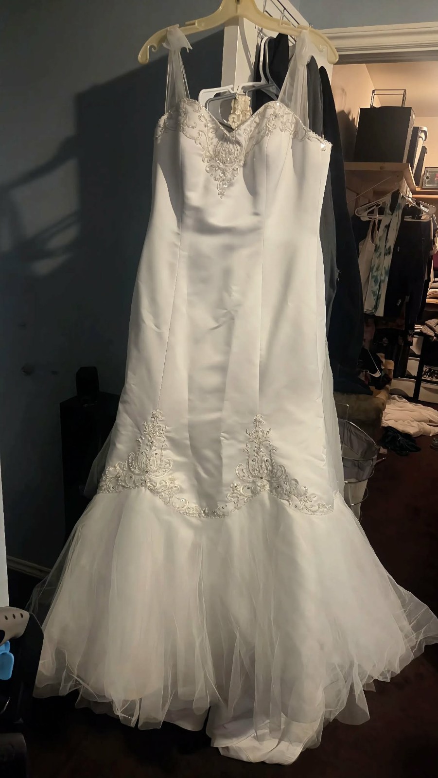 Eden Size 12 White Sleeveless Lace Mermaid Full-Length Wedding Dress Buttons