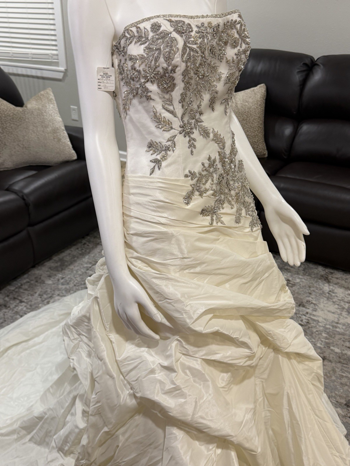 Size 12 CASABLANCA BRIDAL 1996 Ivory/Silver BNWTS