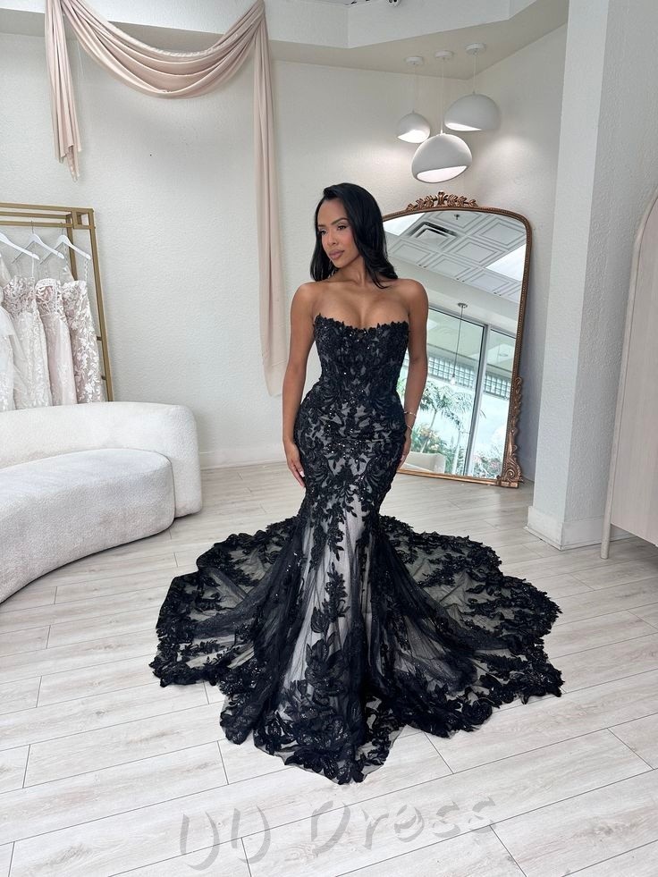 Mermaid Wedding Dresses Off Shoulder Lace Appliques Gothic Black Bridal Gowns