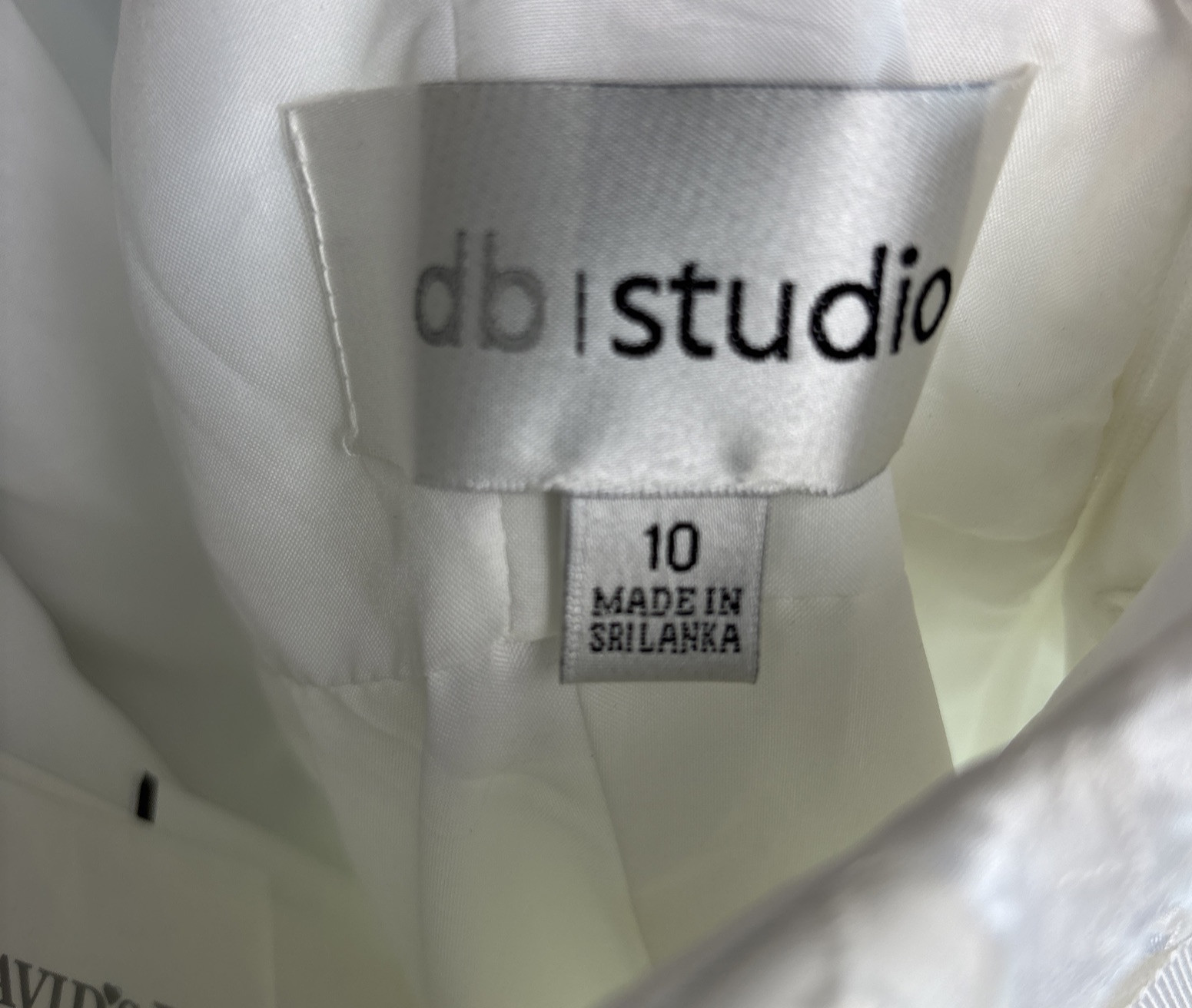 Davids Bridal Wedding Dress Size 10 Halter Embroidered Beach Minimalist sdwg0140