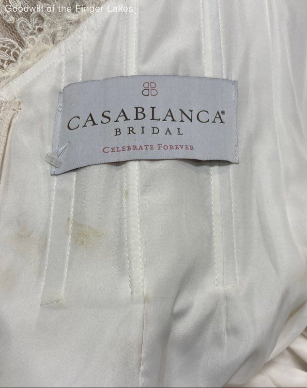 Casablanca Champagne Ivory Silver Imperial Gown Size 33 x 26 1/2 w/ Tag READ