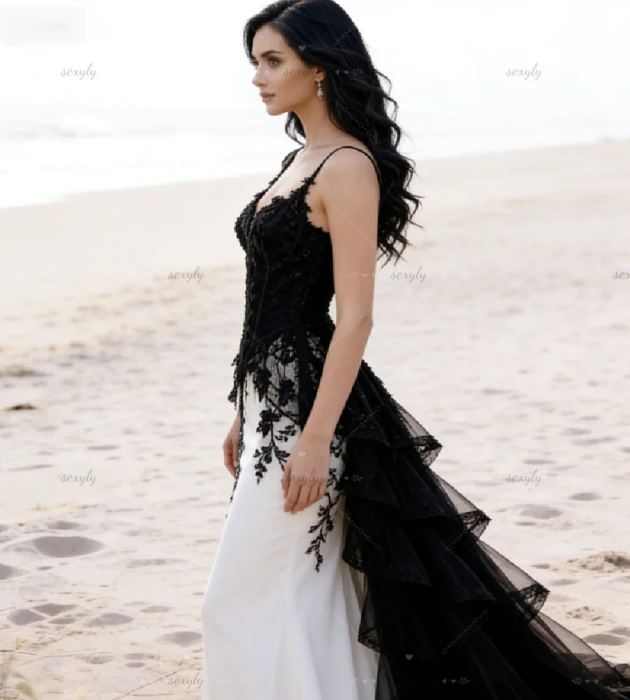 Black White Mermaid Gothic Wedding Dress Elegant Spaghetti Straps Tiered Tulle