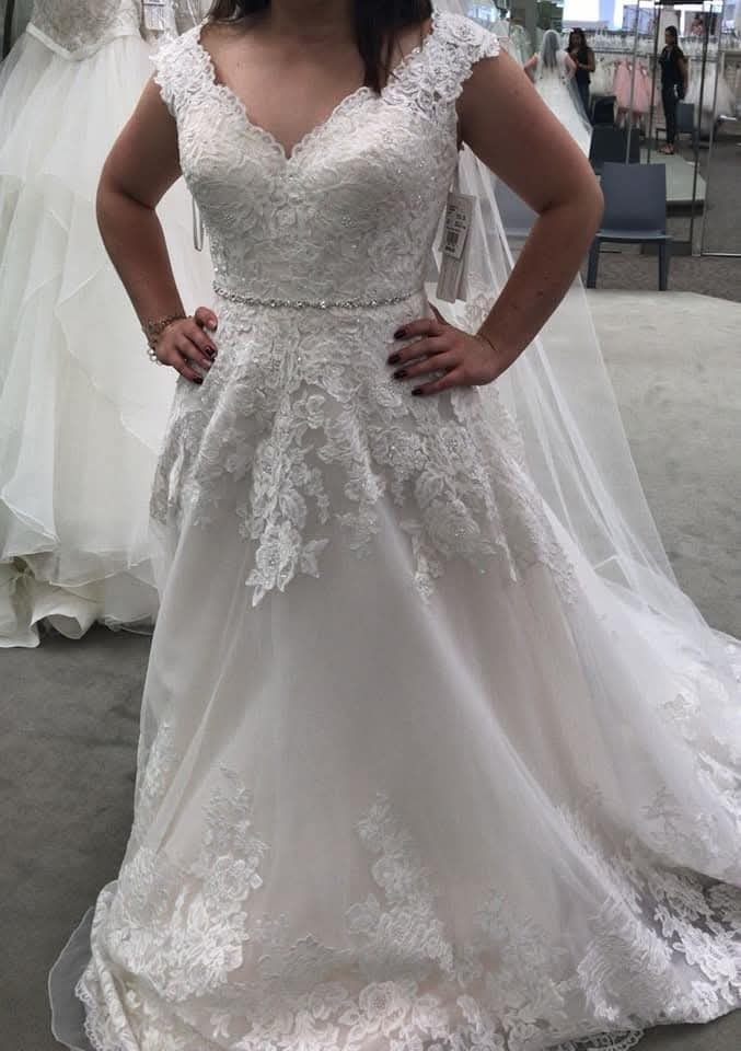 WHITE DAVIDS BRIDAL DRESS/VESTIDO DE NOVIA BLANCO DE DAVIDS BRIDAL