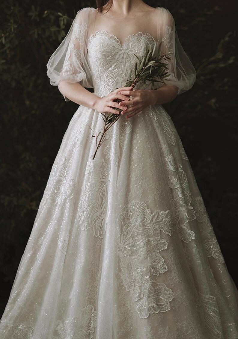 Keysha – puff sleeves princess A-line wedding gown